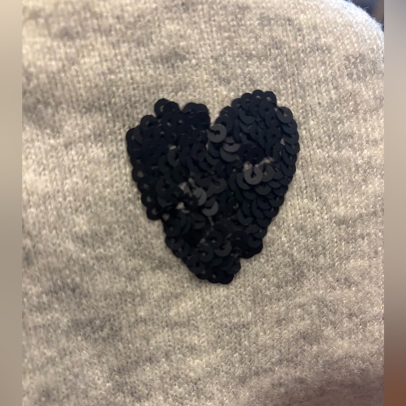 Reitmans sweater with sequins heart - Picture 5 of 5